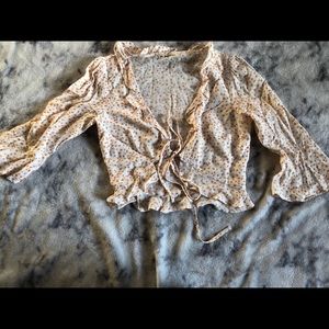 A crop blouse super sexy